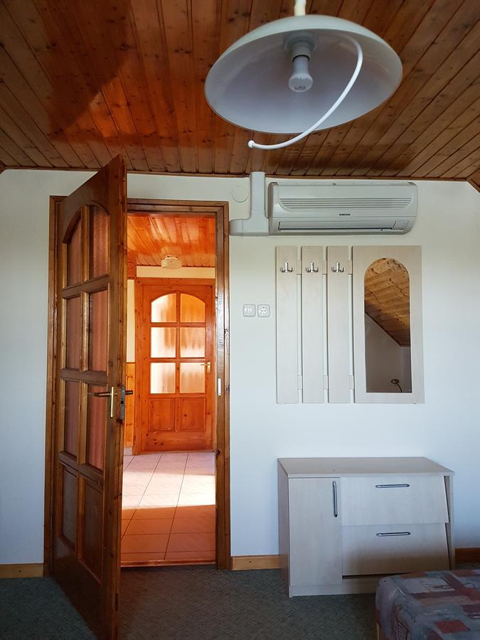 Hotel To Uti Vendeghaz Mezotur Exterior foto